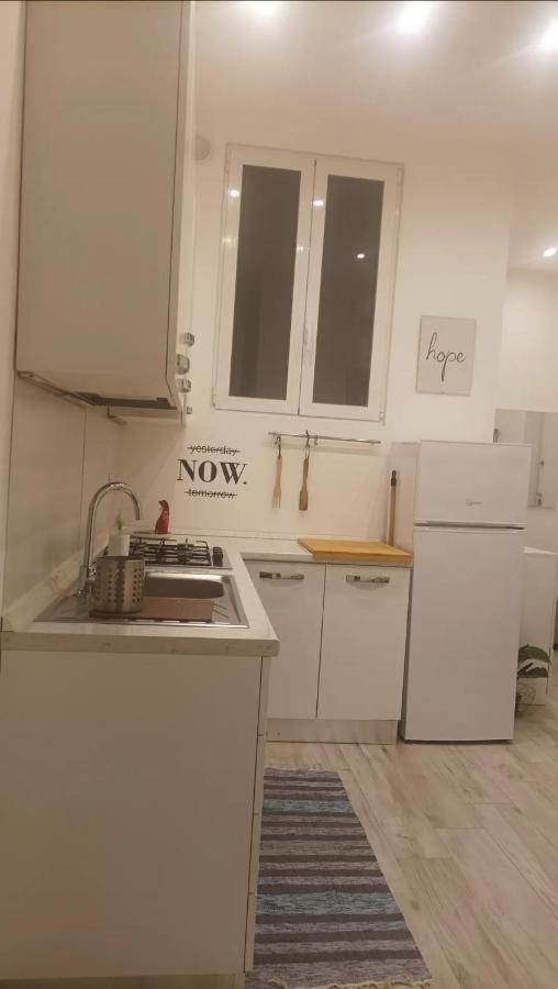 B&B Nicolai Centrale Bari Bagian luar foto