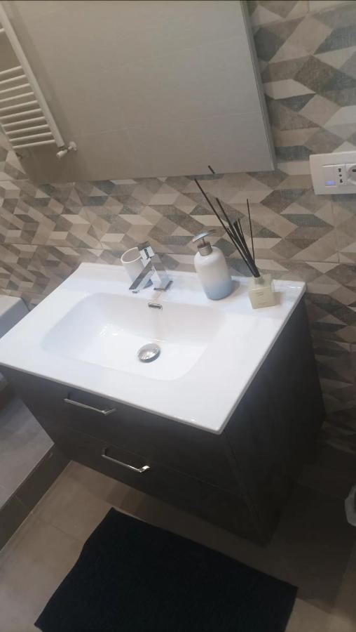 B&B Nicolai Centrale Bari Bagian luar foto