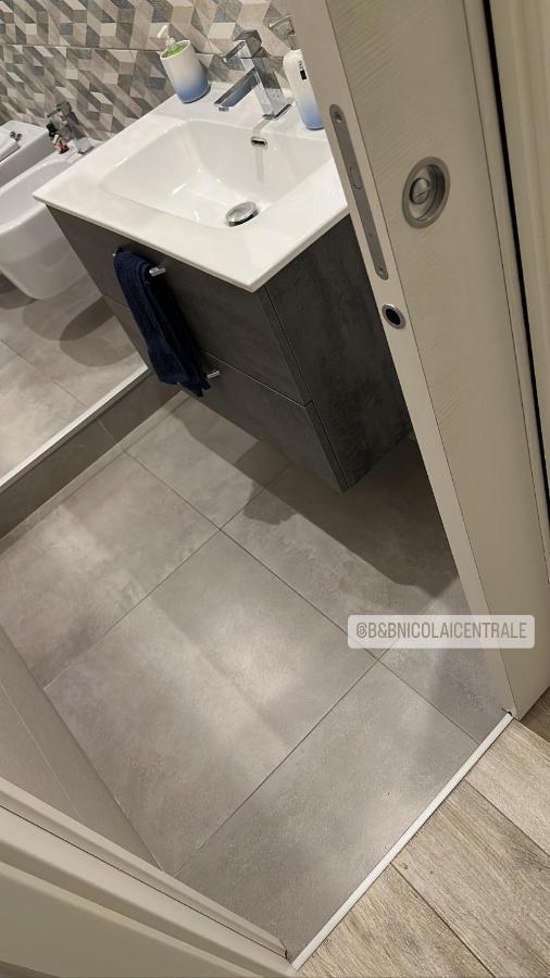 B&B Nicolai Centrale Bari Bagian luar foto