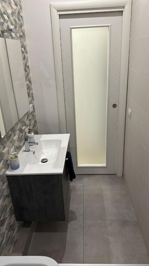 B&B Nicolai Centrale Bari Bagian luar foto