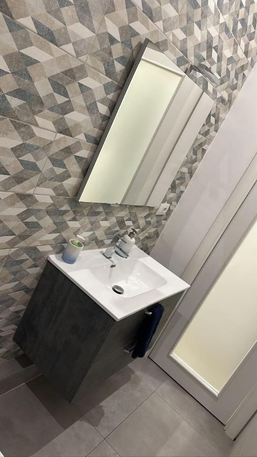 B&B Nicolai Centrale Bari Bagian luar foto