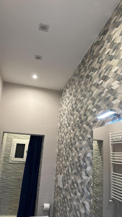 B&B Nicolai Centrale Bari Bagian luar foto