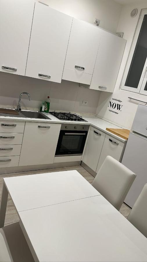 B&B Nicolai Centrale Bari Bagian luar foto